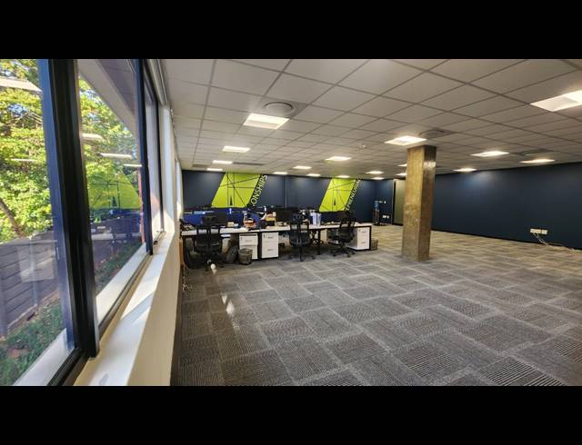 412M² OFFICE TO LET IN HOUGHTON ESTATE